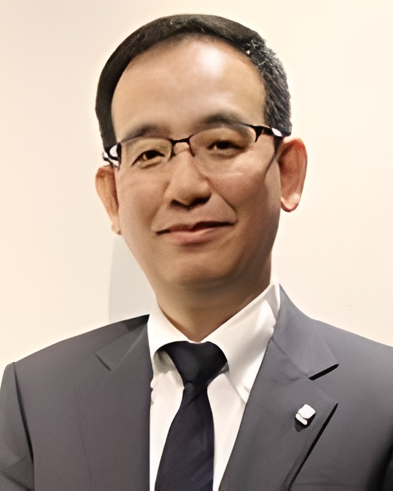 刁 旭